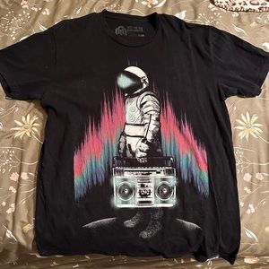 Into the am astronaut shirt.